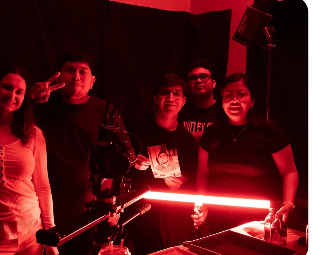 Rodaje con iluminación roja